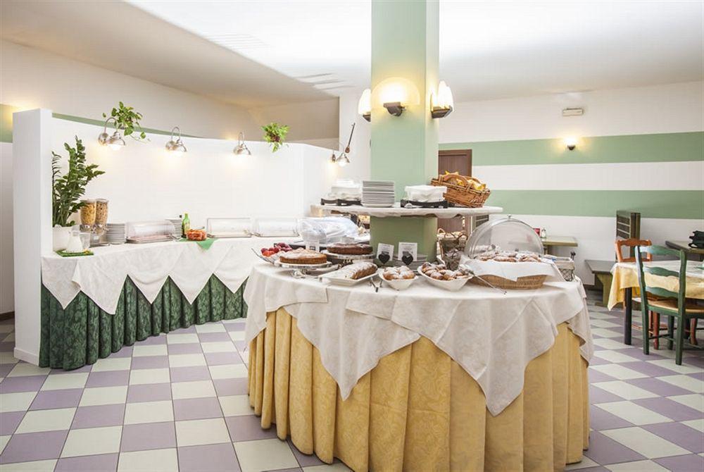 Hotel Sofia Lido di Jesolo Exteriör bild